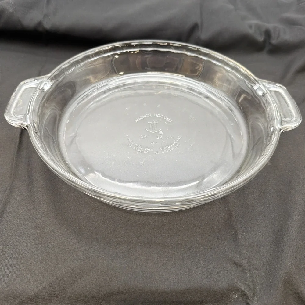 Anchor Hocking 9.5 Inch Glass Pie Plate, Crimped Fluted Edge